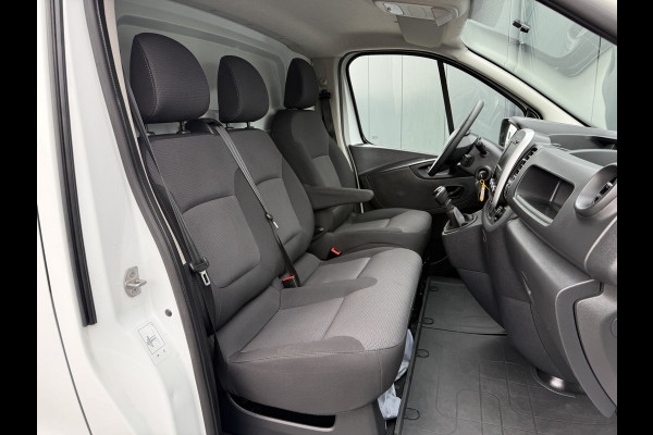 Renault Trafic 2.0 dCi 120 PK / L1H1 / 1e EIG. / TREKHAAK / IMPERIAAL / AIRCO / CRUISE / 3-ZITS / LED