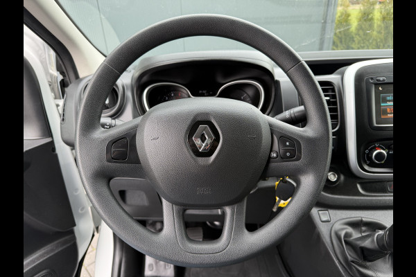 Renault Trafic 2.0 dCi 120 PK / L1H1 / 1e EIG. / TREKHAAK / IMPERIAAL / AIRCO / CRUISE / 3-ZITS / LED