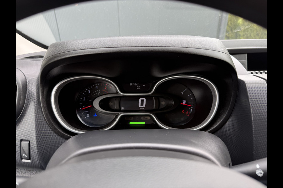 Renault Trafic 2.0 dCi 120 PK / L1H1 / 1e EIG. / TREKHAAK / IMPERIAAL / AIRCO / CRUISE / 3-ZITS / LED