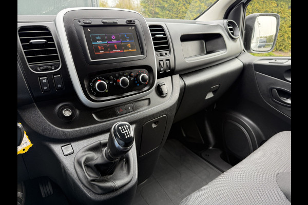 Renault Trafic 2.0 dCi 120 PK / L1H1 / 1e EIG. / TREKHAAK / IMPERIAAL / AIRCO / CRUISE / 3-ZITS / LED