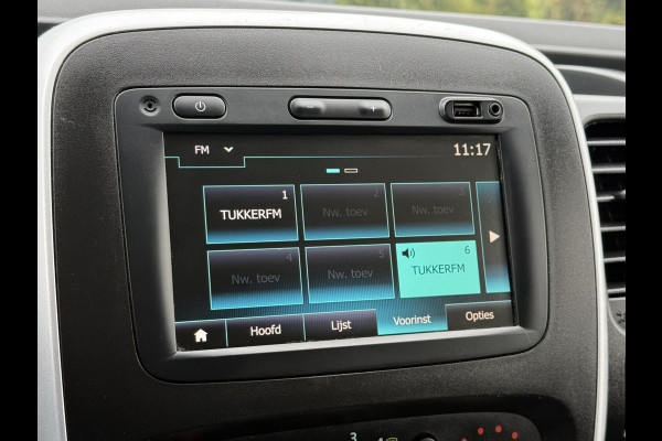 Renault Trafic 2.0 dCi 120 PK / L1H1 / 1e EIG. / TREKHAAK / IMPERIAAL / AIRCO / CRUISE / 3-ZITS / LED