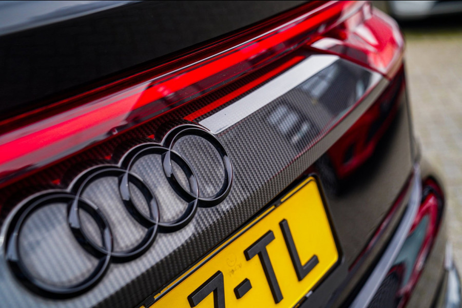 Audi RSQ8 4.0 TFSI RS Q8 Quattro | Massage | Carbon | Alcantara | Stoelkoeling/verwarming | Bang&Olufsen | Memory | 23 inch | NAP