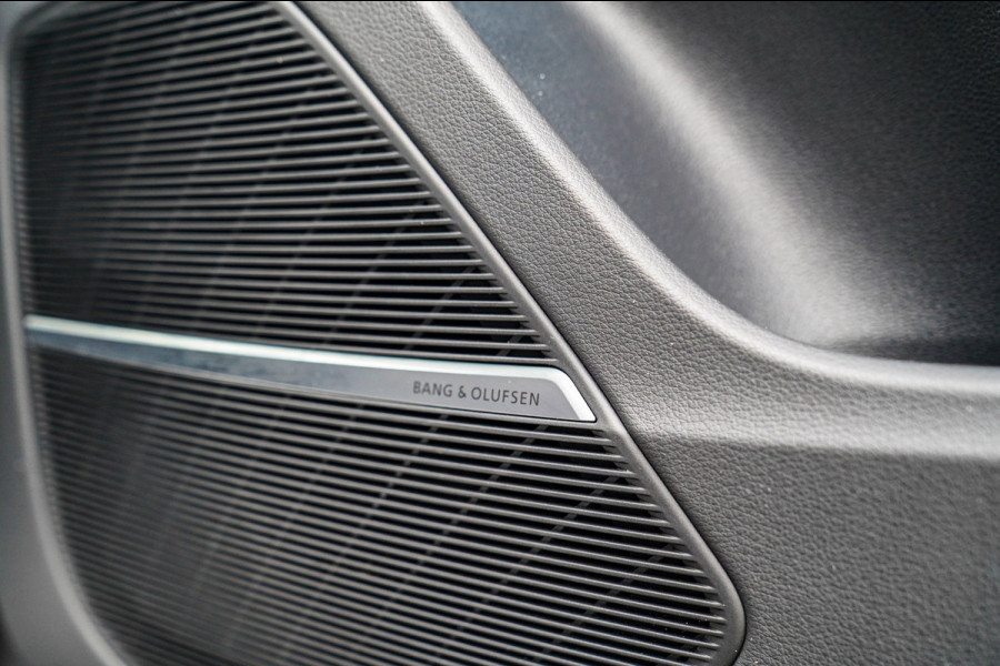 Audi RSQ8 4.0 TFSI RS Q8 Quattro | Massage | Carbon | Alcantara | Stoelkoeling/verwarming | Bang&Olufsen | Memory | 23 inch | NAP