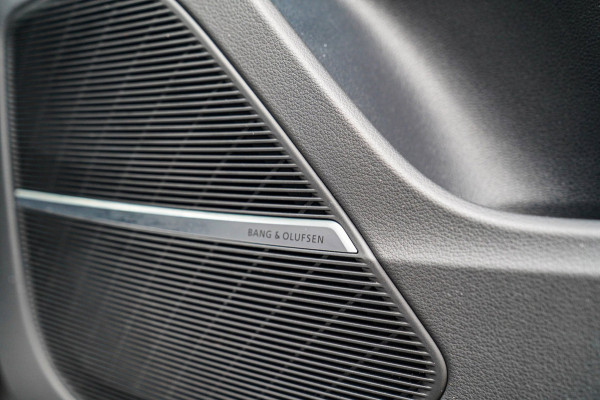 Audi RSQ8 4.0 TFSI RS Q8 Quattro | Massage | Carbon | Alcantara | Stoelkoeling/verwarming | Bang&Olufsen | Memory | 23 inch | NAP