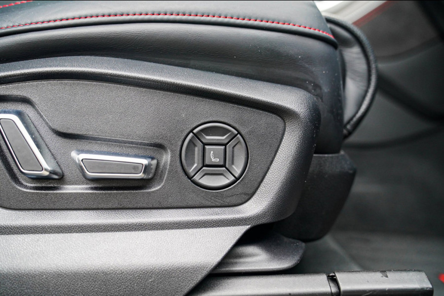 Audi RSQ8 4.0 TFSI RS Q8 Quattro | Massage | Carbon | Alcantara | Stoelkoeling/verwarming | Bang&Olufsen | Memory | 23 inch | NAP