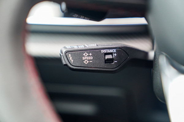 Audi RSQ8 4.0 TFSI RS Q8 Quattro | Massage | Carbon | Alcantara | Stoelkoeling/verwarming | Bang&Olufsen | Memory | 23 inch | NAP