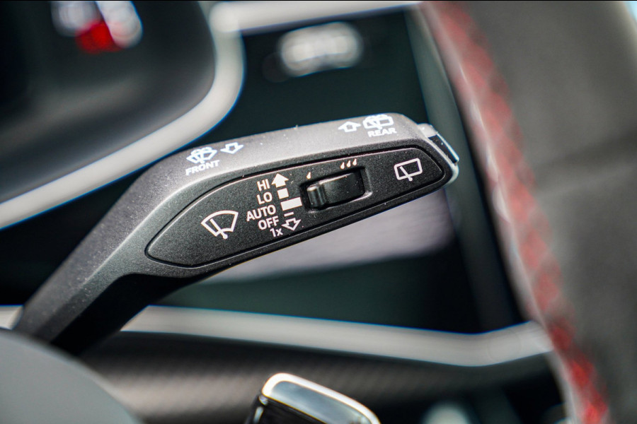 Audi RSQ8 4.0 TFSI RS Q8 Quattro | Massage | Carbon | Alcantara | Stoelkoeling/verwarming | Bang&Olufsen | Memory | 23 inch | NAP