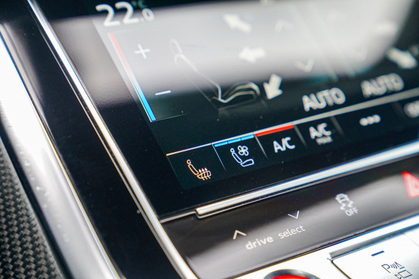 Audi RSQ8 4.0 TFSI RS Q8 Quattro | Massage | Carbon | Alcantara | Stoelkoeling/verwarming | Bang&Olufsen | Memory | 23 inch | NAP