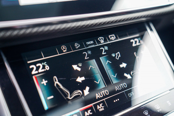 Audi RSQ8 4.0 TFSI RS Q8 Quattro | Massage | Carbon | Alcantara | Stoelkoeling/verwarming | Bang&Olufsen | Memory | 23 inch | NAP