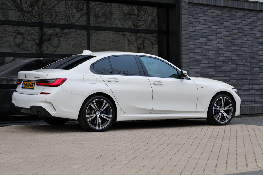 BMW 3-serie 330e Business Edition Plus | BTW | NAP | M-SPORT | LASER | KEYLESS | 360 | LEDER | DEALER ONDH |
