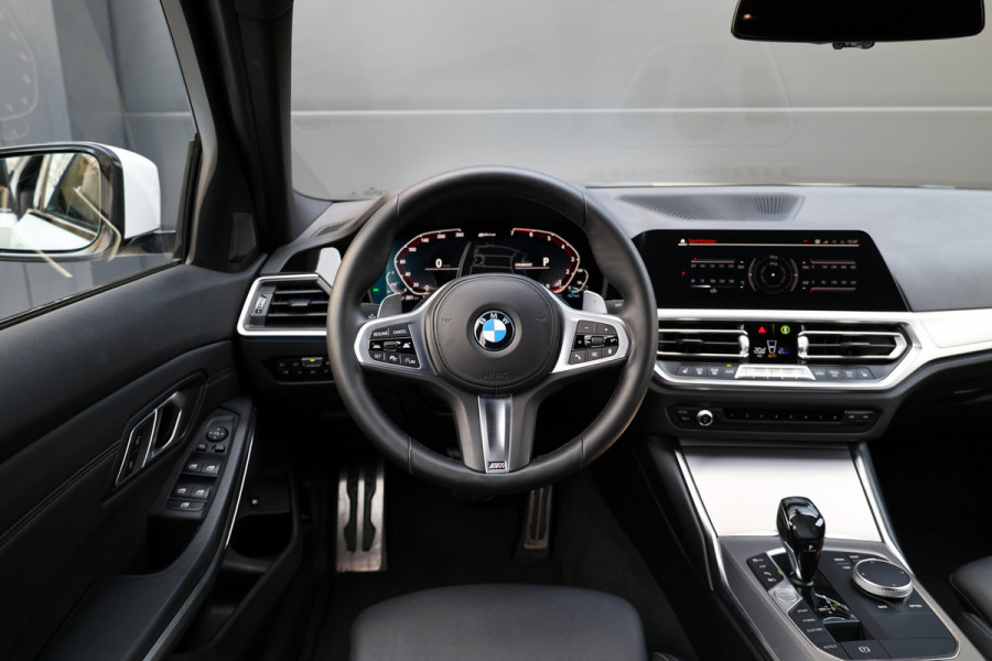 BMW 3-serie 330e Business Edition Plus | BTW | NAP | M-SPORT | LASER | KEYLESS | 360 | LEDER | DEALER ONDH |