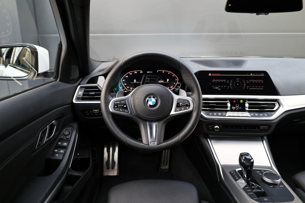 BMW 3-serie 330e Business Edition Plus | BTW | NAP | M-SPORT | LASER | KEYLESS | 360 | LEDER | DEALER ONDH |