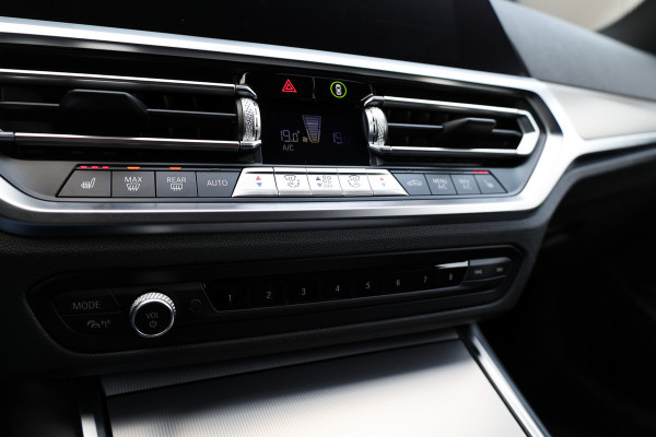 BMW 3-serie 330e Business Edition Plus | BTW | NAP | M-SPORT | LASER | KEYLESS | 360 | LEDER | DEALER ONDH |