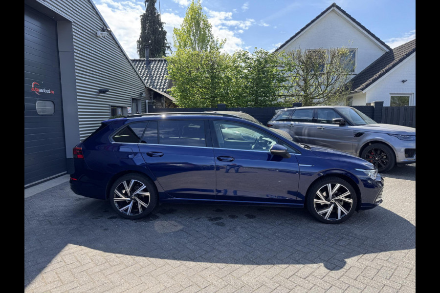 Volkswagen Golf Variant 1.5 eTSI R-Line | Navigatie | Camera | DAB | Trekhaak |
