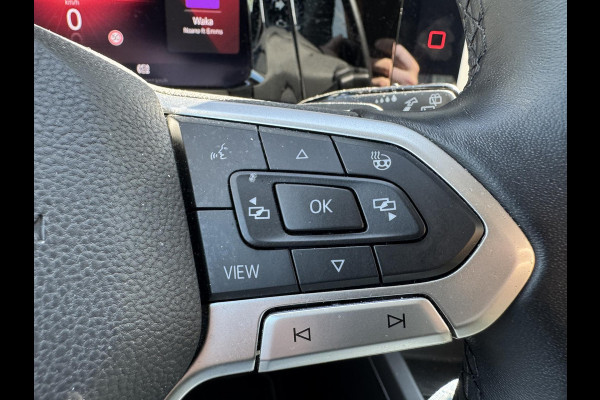 Volkswagen Golf Variant 1.5 eTSI R-Line | Navigatie | Camera | DAB | Trekhaak |