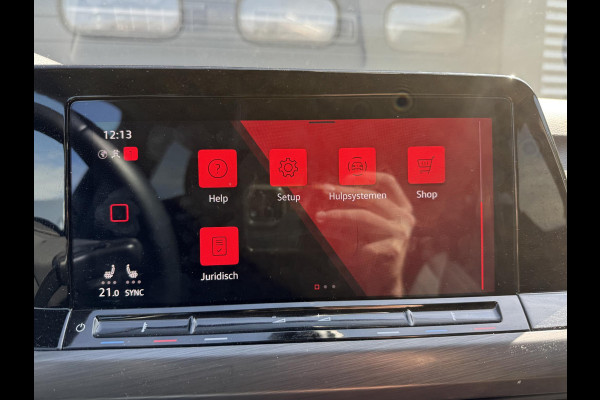 Volkswagen Golf Variant 1.5 eTSI R-Line | Navigatie | Camera | DAB | Trekhaak |