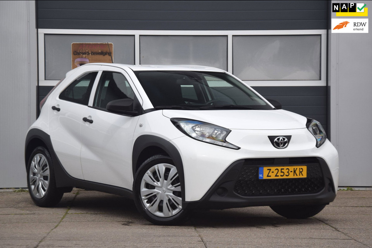 Toyota Aygo X 1.0 VVT-i MT APPLE CARPLAY/ADAPTIEVE CRUISE/LED DAGRIJ VERLICHTING