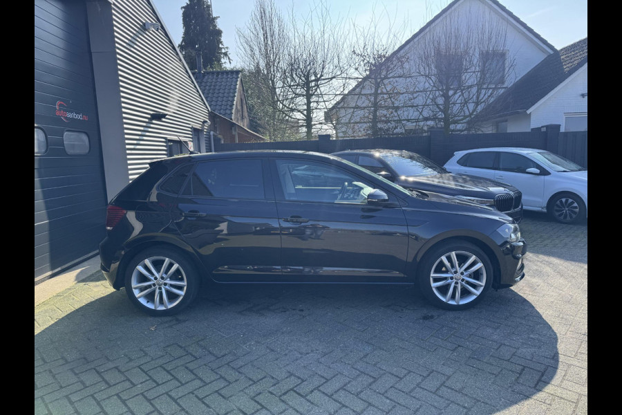 Volkswagen Polo 1.0 TSI Highline | Navigatie | Adaptive Cruise Control | DAB | Privacy Glass | Climate Control | Lichtmetalen Velgen |