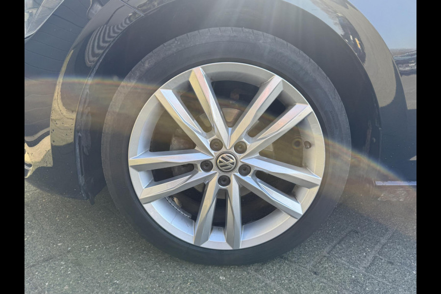 Volkswagen Polo 1.0 TSI Highline | Navigatie | Adaptive Cruise Control | DAB | Privacy Glass | Climate Control | Lichtmetalen Velgen |