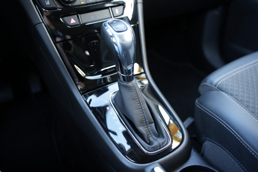 Opel Mokka X 1.4 Turbo Innovation | Achteruitrijcamera | Elektrisch schuif-/kanteldak | Trekhaak |