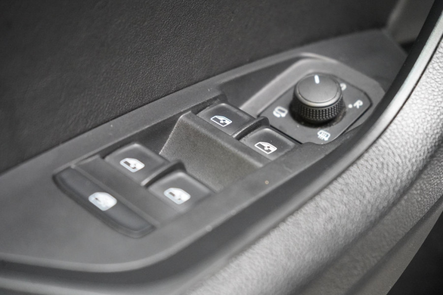 Škoda Kodiaq 1.5 TSi 150pk Business Edition DSG | Trekhaak | Panoramadak | Blind-Spot | Adaptive cruise | Sfeerverlichting | Camera