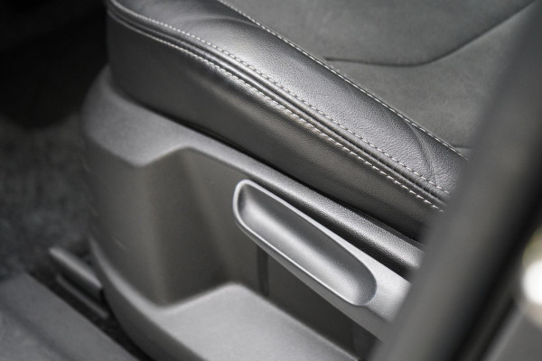 Škoda Kodiaq 1.5 TSi 150pk Business Edition DSG | Trekhaak | Panoramadak | Blind-Spot | Adaptive cruise | Sfeerverlichting | Camera