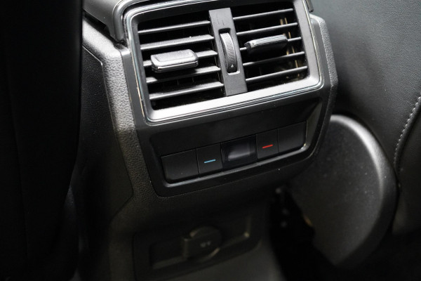 Škoda Kodiaq 1.5 TSi 150pk Business Edition DSG | Trekhaak | Panoramadak | Blind-Spot | Adaptive cruise | Sfeerverlichting | Camera