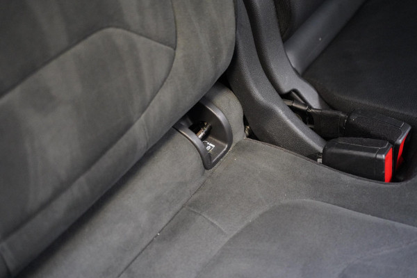 Škoda Kodiaq 1.5 TSi 150pk Business Edition DSG | Trekhaak | Panoramadak | Blind-Spot | Adaptive cruise | Sfeerverlichting | Camera