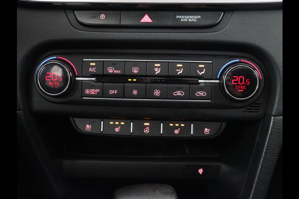 Kia Ceed 1.6 GDI PHEV ExecutiveLine | SOH 93% | Panoramadak | Stoelventilatie | Leder | Camera | Carplay | Half leder | Stuurverwarming | Full LED | Keyless | Navigatie | Digital Cockpit | Plug In