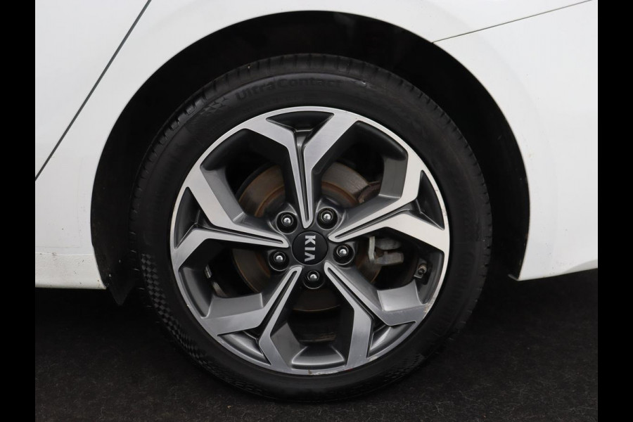Kia Ceed 1.6 GDI PHEV ExecutiveLine | SOH 93% | Panoramadak | Stoelventilatie | Leder | Camera | Carplay | Half leder | Stuurverwarming | Full LED | Keyless | Navigatie | Digital Cockpit | Plug In
