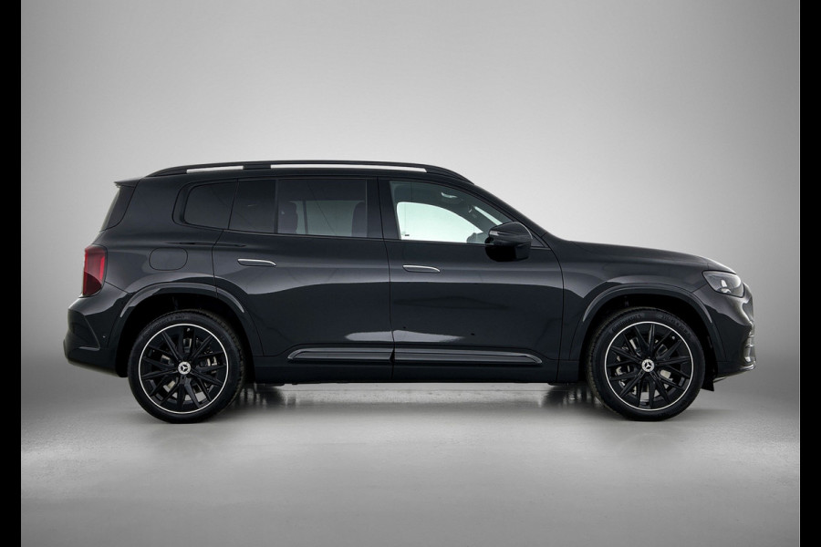 Mercedes-Benz Glb 250+ Business Solution AMG 7p. 85.5 kWh | Premium pakket | Winterpakket | Nightpakket | Trekhaak | Verstelbare demping | 20” multispaakse AMG-velgen | Vast panoramadak | Sfeerverlichting | GUARD 360° |