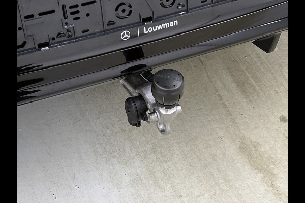 Mercedes-Benz Glb 250+ Business Solution AMG 7p. 85.5 kWh | Premium pakket | Winterpakket | Nightpakket | Trekhaak | Verstelbare demping | 20” multispaakse AMG-velgen | Vast panoramadak | Sfeerverlichting | GUARD 360° |