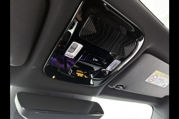 Mercedes-Benz Glb 250+ Business Solution AMG 7p. 85.5 kWh | Premium pakket | Winterpakket | Nightpakket | Trekhaak | Verstelbare demping | 20” multispaakse AMG-velgen | Vast panoramadak | Sfeerverlichting | GUARD 360° |