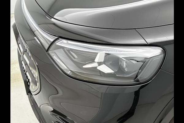 Mercedes-Benz Glb 250+ Business Solution AMG 7p. 85.5 kWh | Premium pakket | Winterpakket | Nightpakket | Trekhaak | Verstelbare demping | 20” multispaakse AMG-velgen | Vast panoramadak | Sfeerverlichting | GUARD 360° |