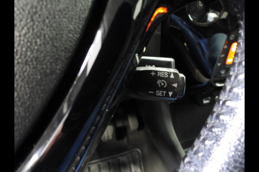 Peugeot 108 1.0 e-VTi Allure NAVI/CAMERA/CLIMA/15"LMV!