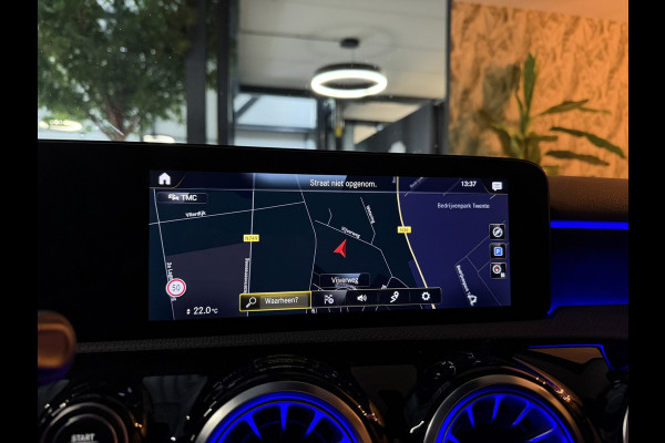 Mercedes-Benz A-Klasse 200 AMG Line Junge Sterne Garantie Pano Ambient Night Camera Carplay StoelVW Cruise Clima Navi Dab Rijklaar