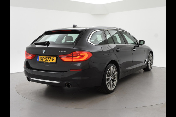 BMW 5 Serie Touring 520i H.E. 184 PK AUT. LUXURY LINE + COMFORTZETELS | AFN. TREKHAAK | PANORAMA | LIVE COCKPIT | ADAPTIVE CRUISE
