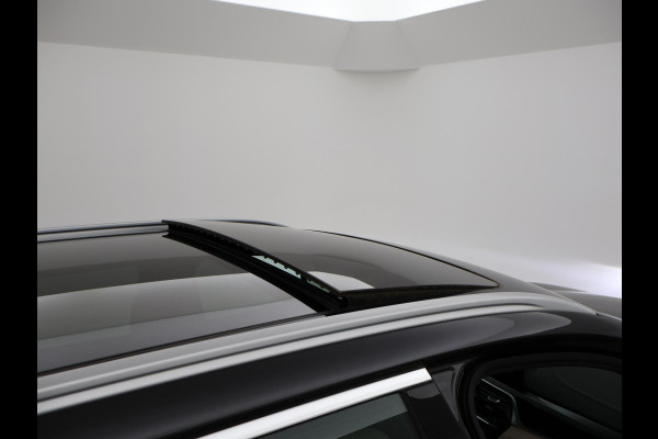 BMW 5 Serie Touring 520i H.E. 184 PK AUT. LUXURY LINE + COMFORTZETELS | AFN. TREKHAAK | PANORAMA | LIVE COCKPIT | ADAPTIVE CRUISE