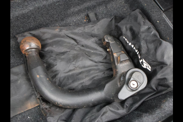 BMW 5 Serie Touring 520i H.E. 184 PK AUT. LUXURY LINE + COMFORTZETELS | AFN. TREKHAAK | PANORAMA | LIVE COCKPIT | ADAPTIVE CRUISE