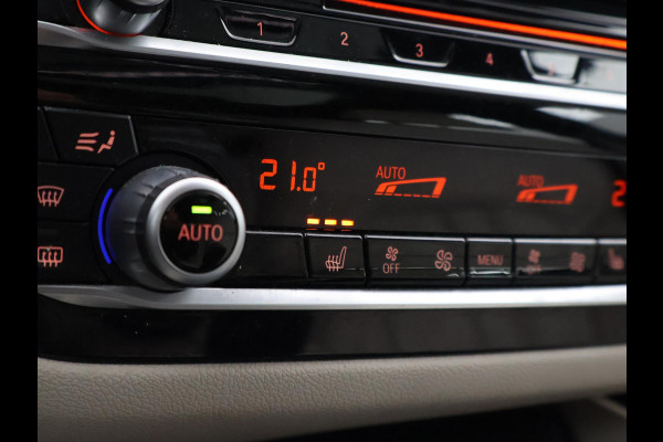 BMW 5 Serie Touring 520i H.E. 184 PK AUT. LUXURY LINE + COMFORTZETELS | AFN. TREKHAAK | PANORAMA | LIVE COCKPIT | ADAPTIVE CRUISE