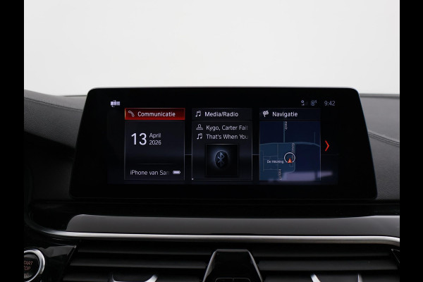 BMW 5 Serie Touring 520i H.E. 184 PK AUT. LUXURY LINE + COMFORTZETELS | AFN. TREKHAAK | PANORAMA | LIVE COCKPIT | ADAPTIVE CRUISE