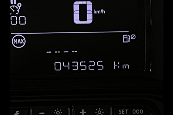 Citroën C3 1.2 PureTech Live AIRCO SCHERM ELELK RAMEN CENT VERG MULTI STUUR 5DRS LAGE KM STAND ZEER NETTE AUTO