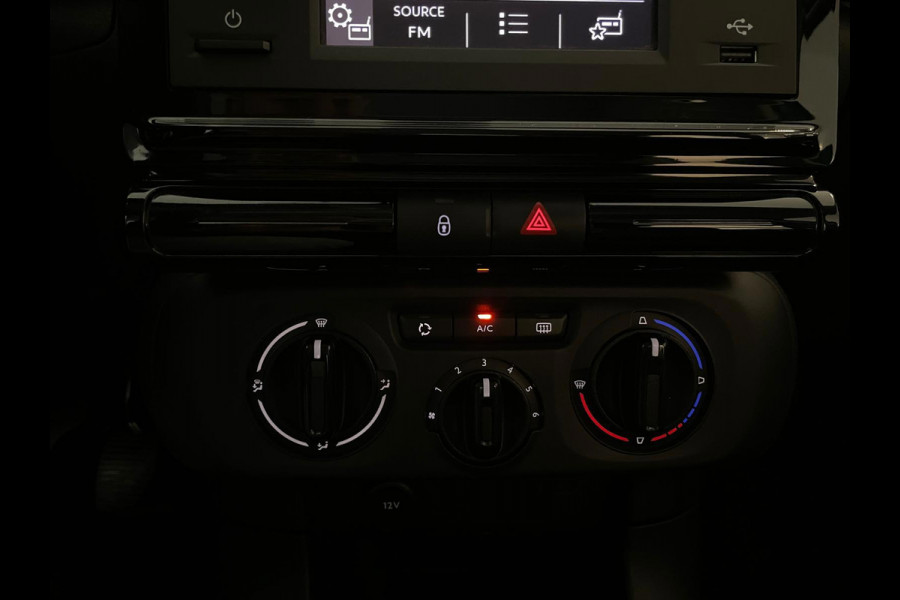 Citroën C3 1.2 PureTech Live AIRCO SCHERM ELELK RAMEN CENT VERG MULTI STUUR 5DRS LAGE KM STAND ZEER NETTE AUTO
