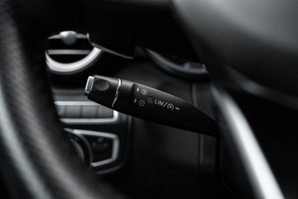 Mercedes-Benz GLC 350e 4MATIC Business Solution AMG Luchtvering Burmester 360 Camera 19''