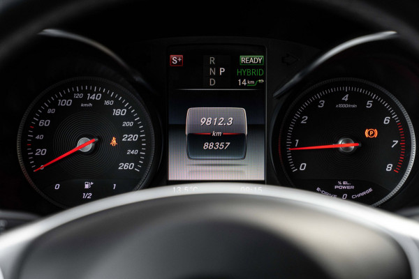 Mercedes-Benz GLC 350e 4MATIC Business Solution AMG Luchtvering Burmester 360 Camera 19''