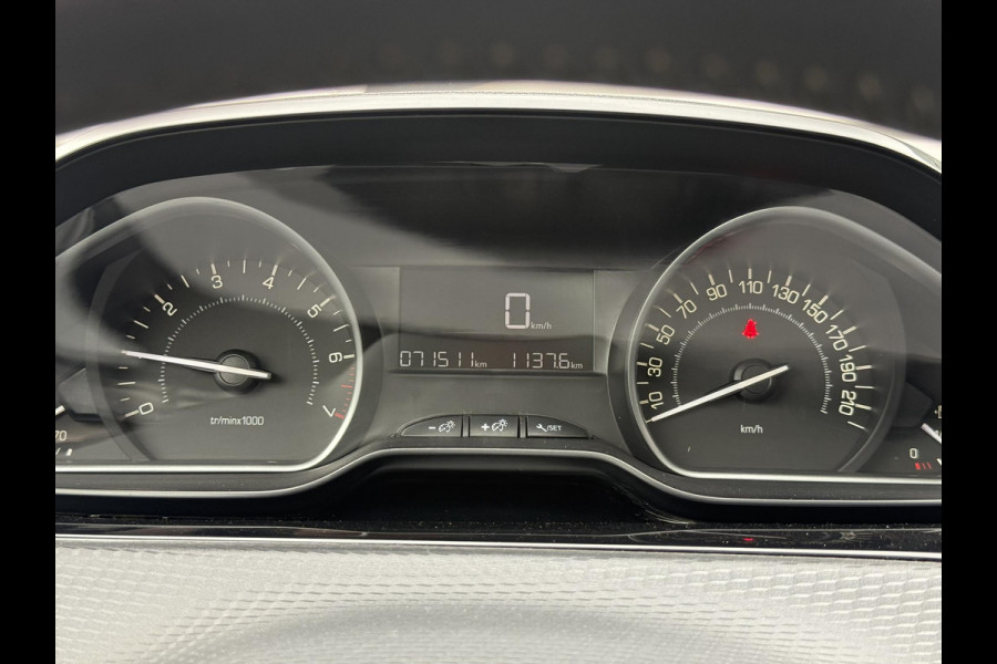 Peugeot 2008 1.2 PureTech Blue Lion 2e Eigenaar|Navi|Pano|Trekhaak|Airco|Cruise|PDC|Carplay|N.A.P|APK tot 05-2027