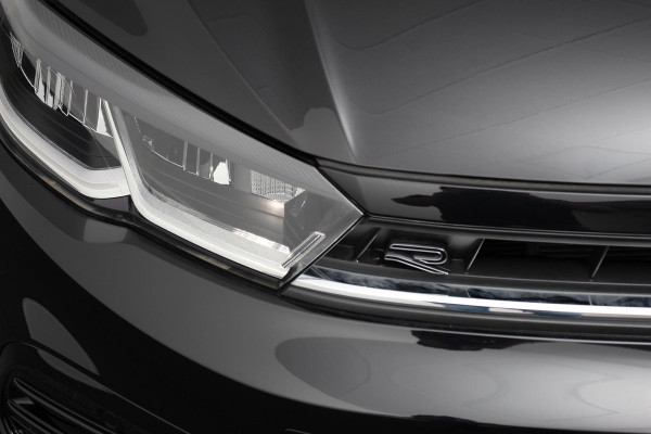 Volkswagen Polo 1.0 TSI DSG R-Line | DEMO ! | Panorama dak Navigatie App Connect Climate Control DAB LED Parkeer sensoren Camera Cruise control adaptive