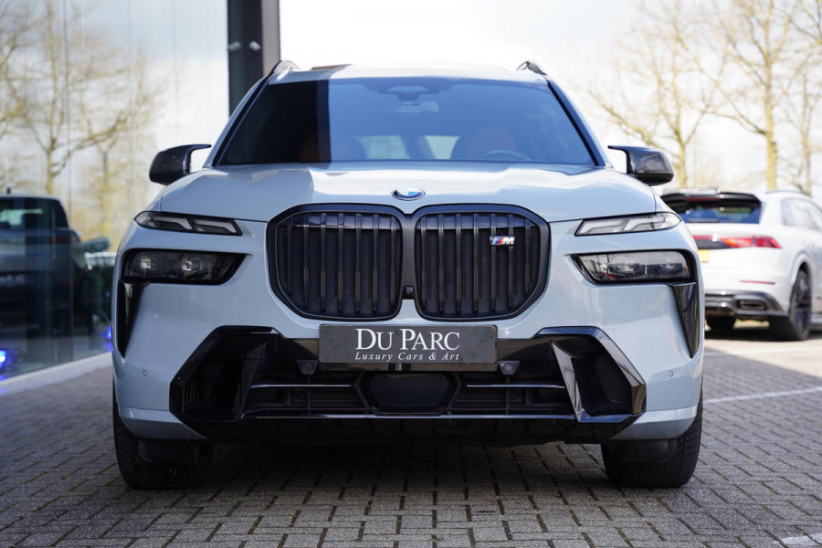 BMW X7 60 I X DRIVE 6 P / Individual / Sky Lounge / BTW