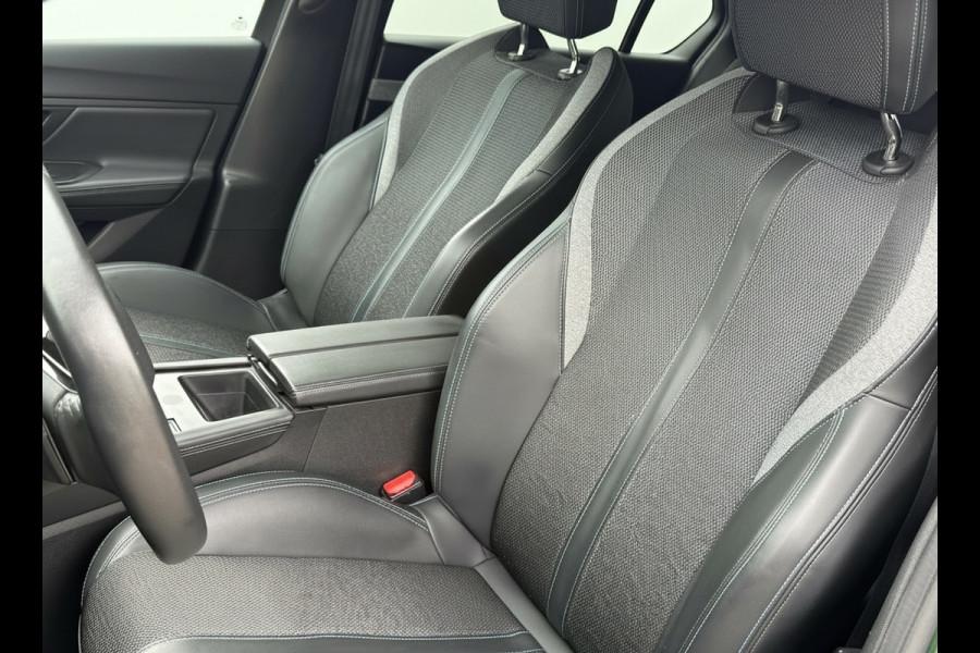 Peugeot 308 1.2 PureTech AUTOMAAT Allure Black line, achteruitrijcamera, afneembare trekhaak, 1 e eigenaar, NL auto met nap