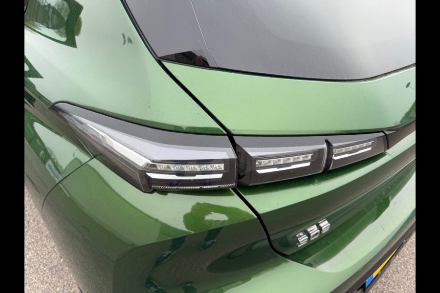 Peugeot 308 1.2 PureTech AUTOMAAT Allure Black line, achteruitrijcamera, afneembare trekhaak, 1 e eigenaar, NL auto met nap